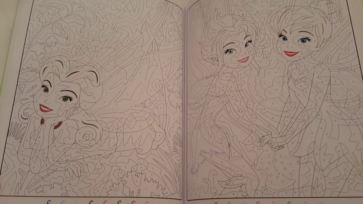 Disney  Coloriages Magiques  TrompeL'Oeil  Hachette.fr dedans