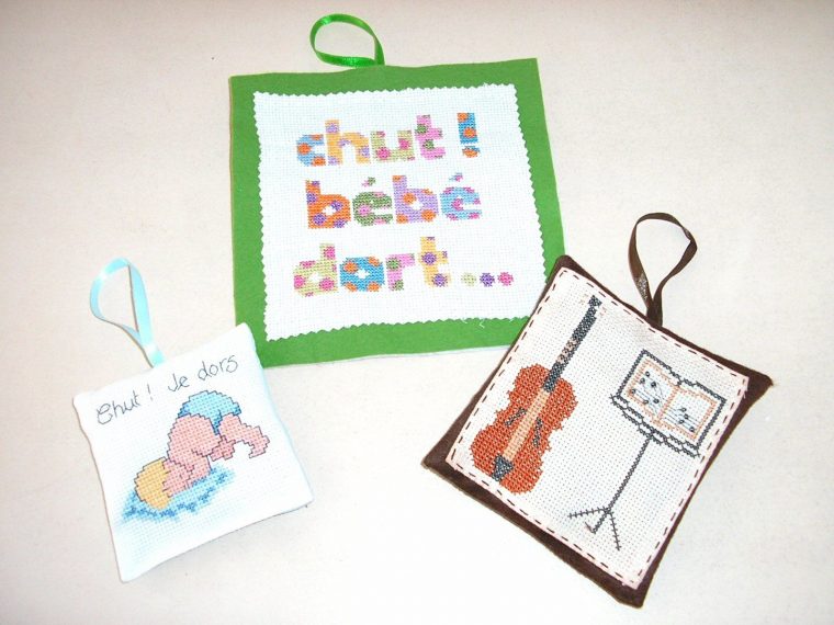 Chut! Bébé Dort – Le Blog De Tricot-Thé destiné Chut Bébé Dort A Imprimer Porte