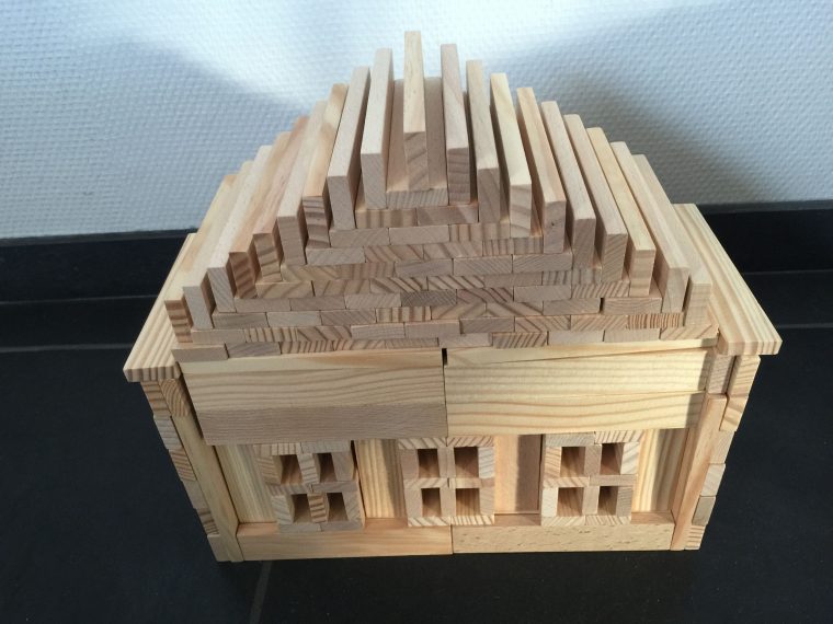 Kapla House, Made By Oliver | Keva Planks, Kids Crafting, Keva pour Kapla Idee