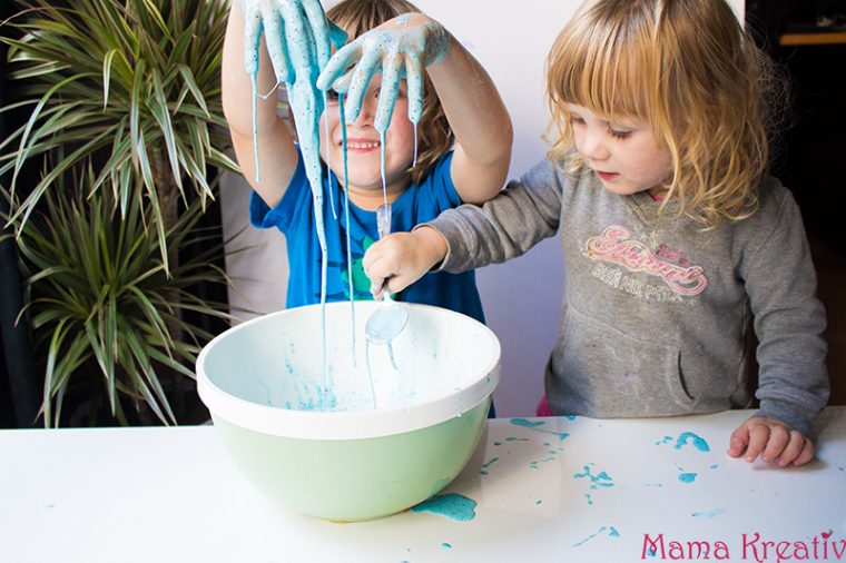 4 Experimente Für Kinder Mit Wow-Effekt — Mama Kreativ tout Experimente Mit Wasser Im Kindergarten