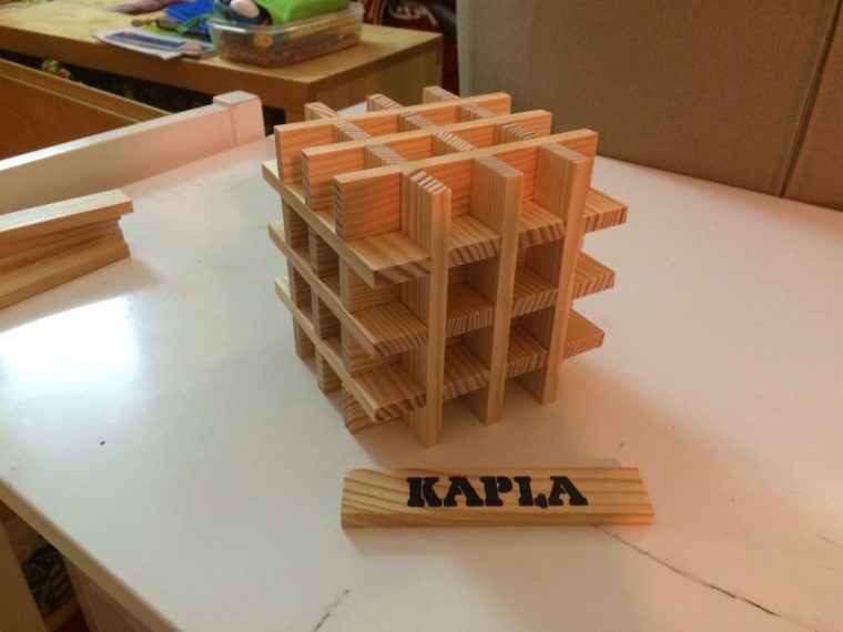 A Quick And Easy Cube Which Uses Surprisingly Few Pieces destiné Kapla Construction Modele