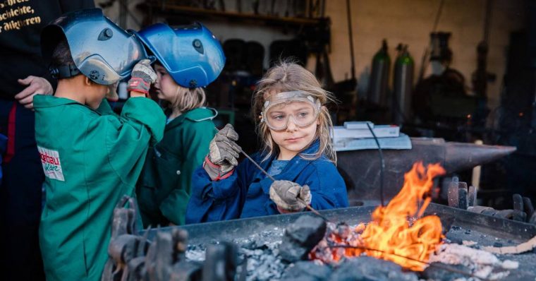 Armsheimer Kinder Schmieden Skulptur Für Frankreich destiné Frankreich Für Kinder