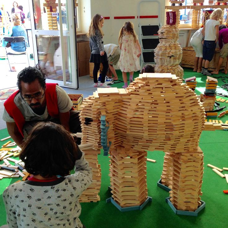 Ateliers De Constructions Au Centre Kapla Lyon | Kapla serapportantà Modele Kapla Train