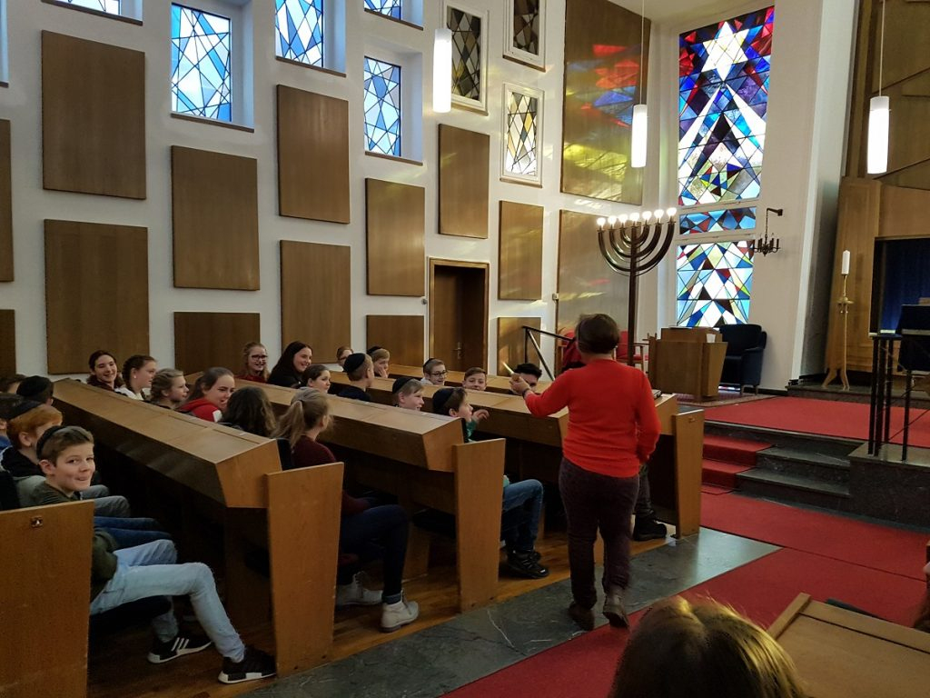 Exkursion Der Siebten Klassen Zur Synagoge In Münster intérieur