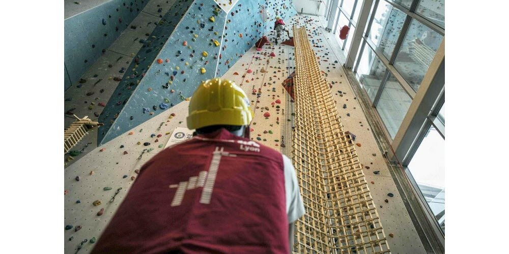 Insolite. À Lyon, Ils Construisent La Plus Haute Tour De concernant Modele Tour Kapla