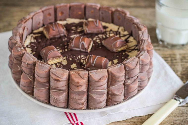 Kinderriegel Torte – Eine Pfiffige Geschenkidee Für Den pour Kinderkuchen Ohne Backen