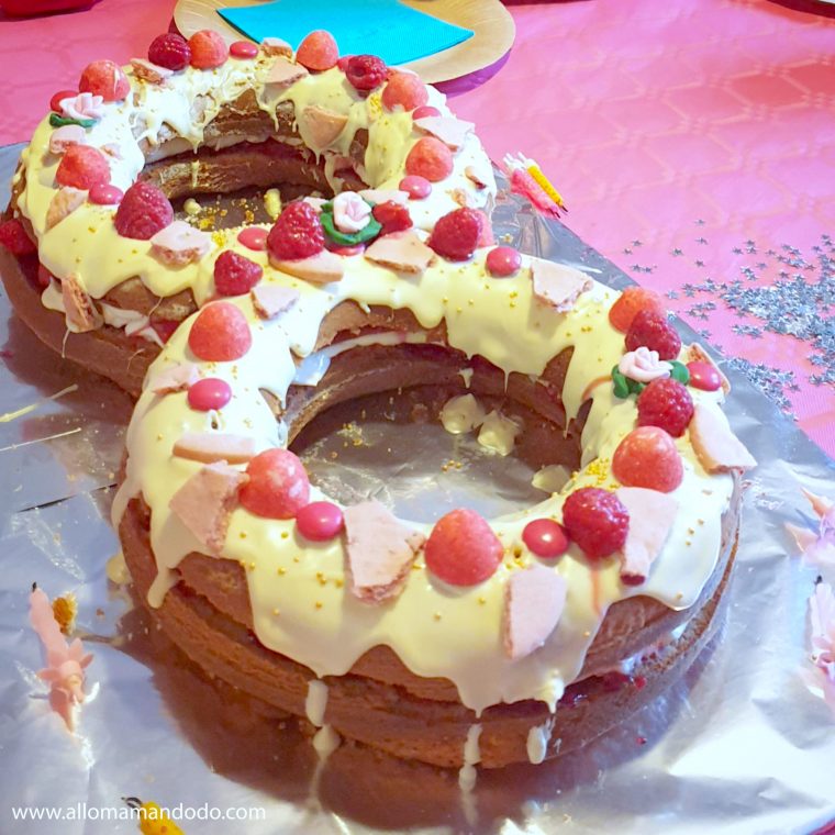 Le Gâteau Chiffre 8 Pour Un Anniversaire 8 Ans! – Allo serapportantà Gateau Anniversaire