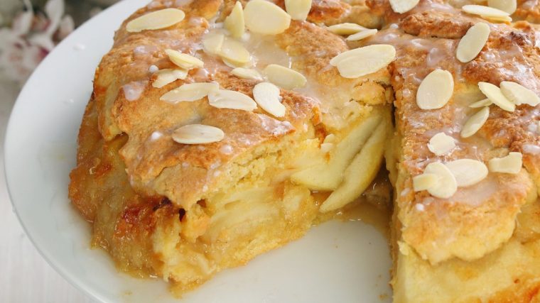 Schneller Apfelkuchen | Brigitte.de avec Schneller Apfelkuchen