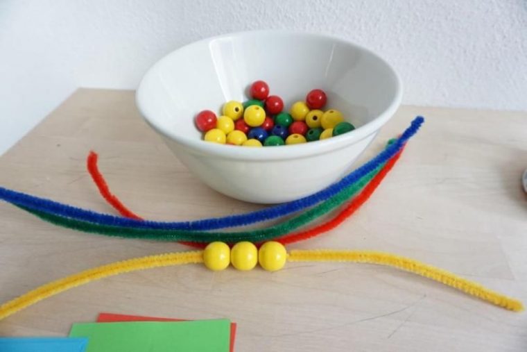 So Lernen Kinder Ganz Spielerisch Die Farben : Kinder dedans Kindergartenprojekt Farben