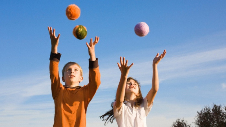 Spiele Im Garten -13 Ideen Für Outdoor Bewegungsspiele Für à Bewegungsspiele Kinder