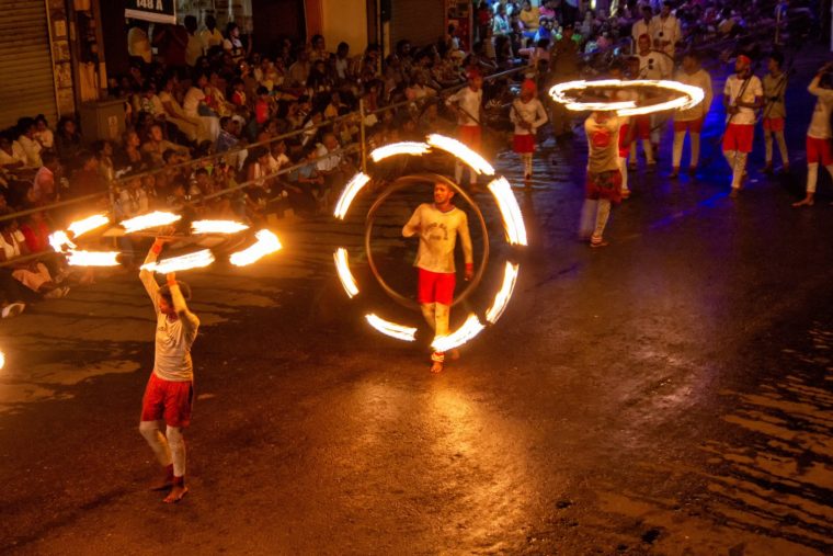 Sri Lanka Feiertage – Die 6 Besten Feste Im Überblick tout Feste Des Buddhismus