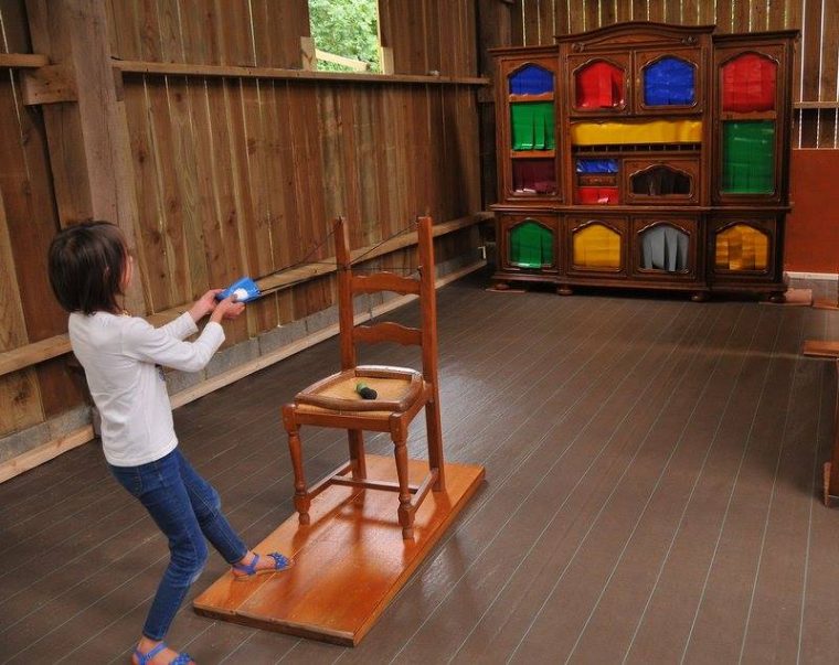 L'Armoire Aux Jeux À La Ferme Du Ménéhy Saint-Vincent-Sur dedans Jeux Enfants St Joseph