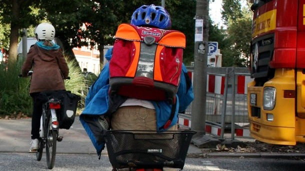 Laufen, Roller, Bahn, Rad: Wie Das Kind Sicher Zur Schule pour Wie Lebten Die Rallmer