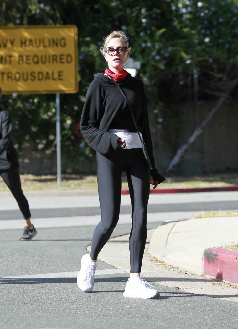 Melanie Griffith In A Red Leggings Was Seen Out With A destiné Melaine Walsh Legs