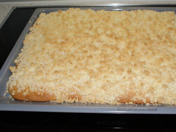 Streuselkuchen (Hefeteig) Vom Blech Wie Von Oma Von Family encequiconcerne Apfel-Streuselkuchen Aus Hefeteig