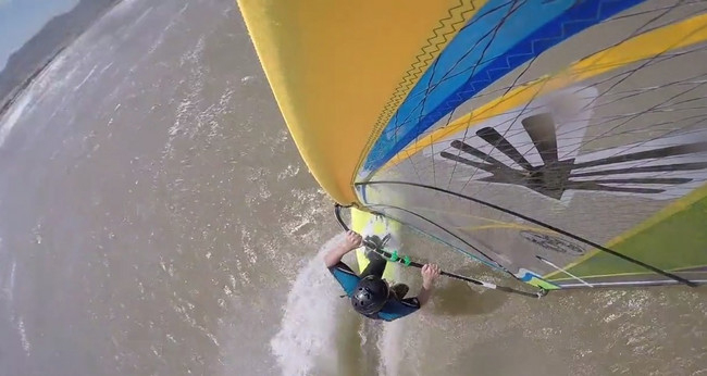 Vidéo : Une Bande De Potes Affronte Les Vagues De Moulay encequiconcerne Le Vent Dans Les Voiles Bande Orchestrale Accompagnement