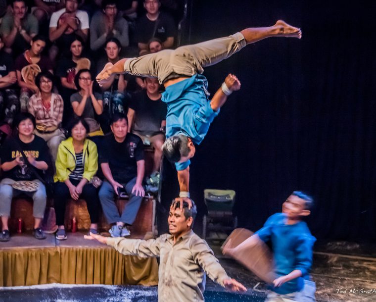 2019 – Cambodia – Siem Reap – The Cambodian Circus – 7 | Flickr intérieur Circus Music 1 Hour