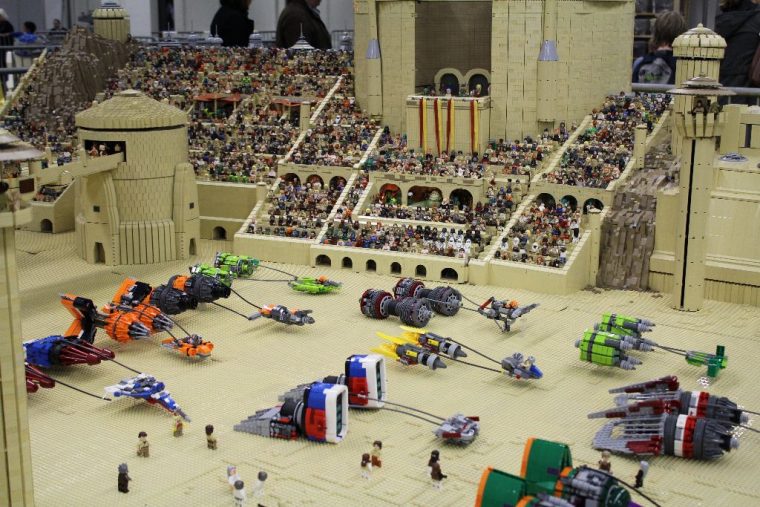 Lego Star Wars Pod Racing | Dioramen, Lego, Diorama pour Roemer Bauen Acuqdukten