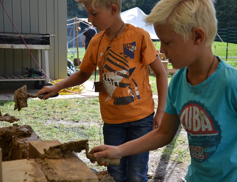 Wie Die Römer Exerzieren, Marschieren, Kochen Und Bauen – Bergkamener intérieur Roemer Bauen Acuqdukten